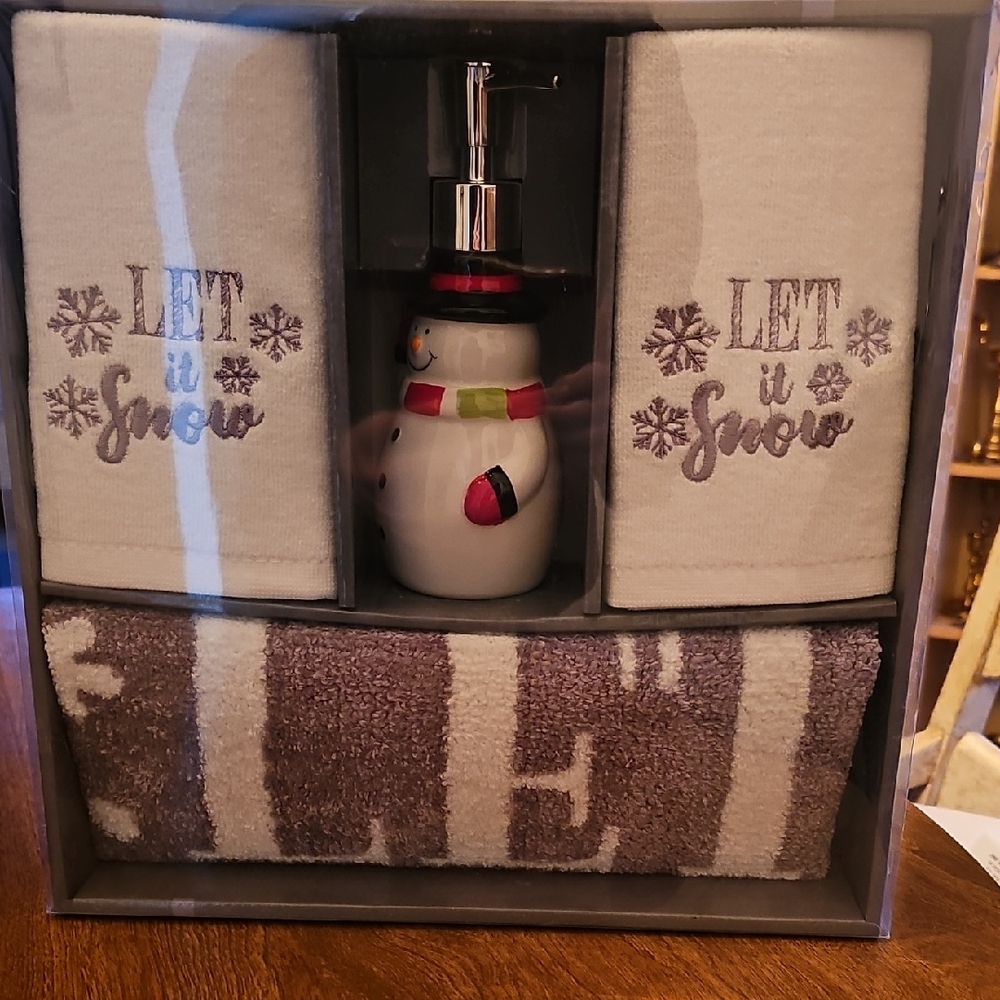 Snowman Soap Dispenser and Towel Set - White and Brown